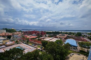 Sri Samudera Seaview Residence Suites