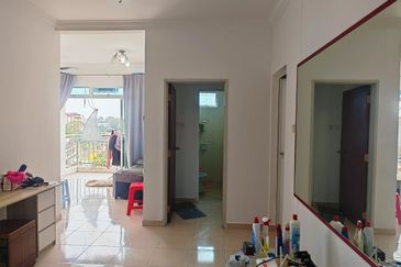 Sri Samudera Seaview Residence Suites