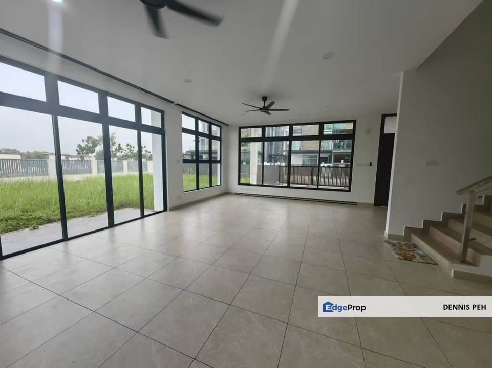 Taman Nusa Sentral 3-stry 2adjoining units House For Rent (Corner & Intermediate Lot), Johor, 