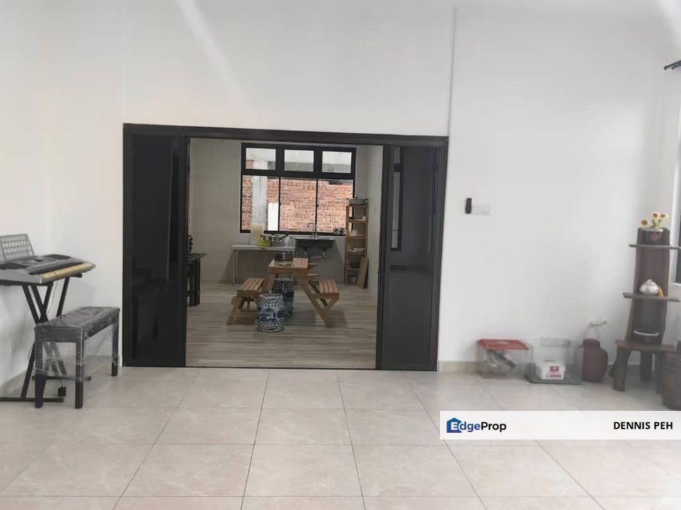 Taman Nusa Sentral 3-stry 2adjoining units House For Rent (Corner & Intermediate Lot), Johor, 