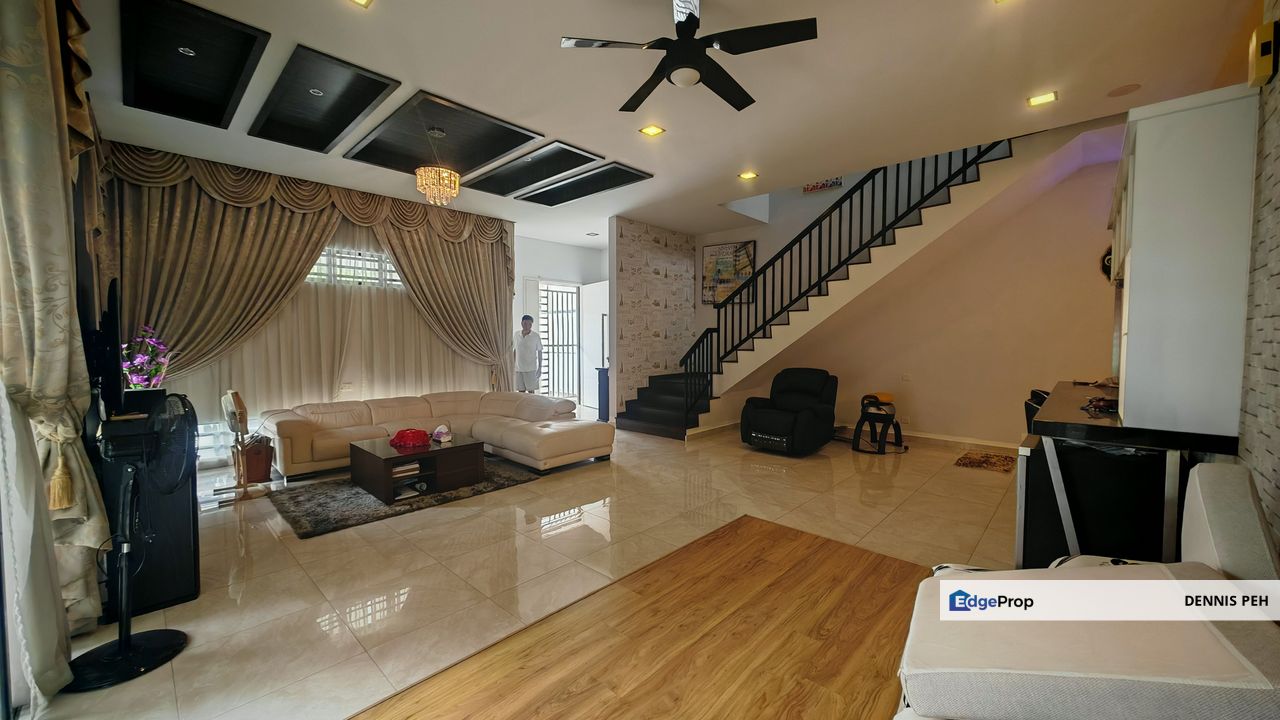 Fully Renocated Cluster House Extra 20 feet Land, Johor, Johor Bahru