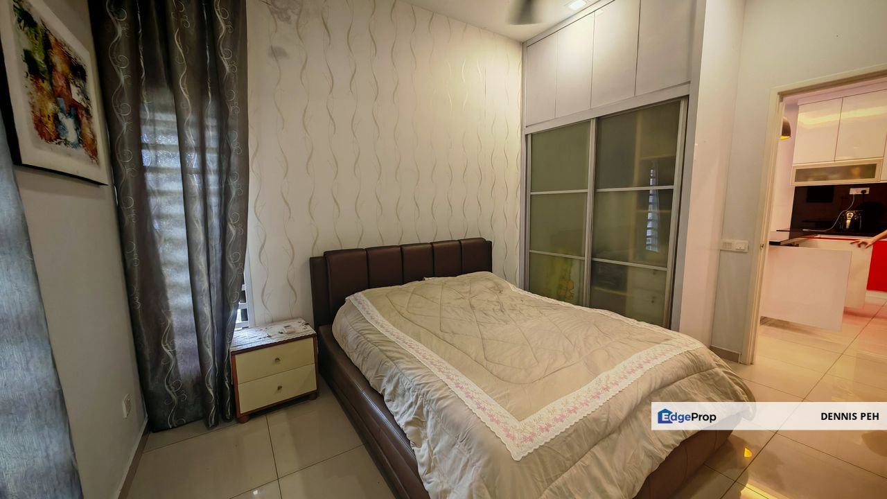 Fully Renocated Cluster House Extra 20 feet Land, Johor, Johor Bahru