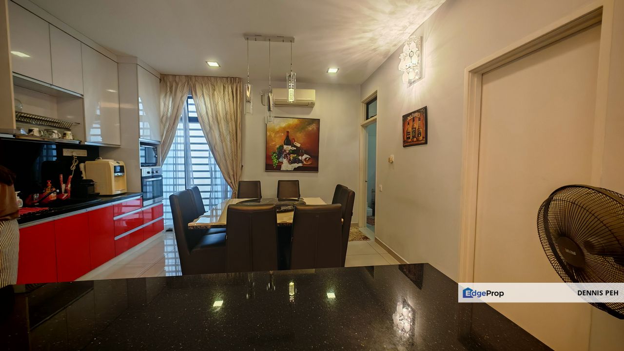 Fully Renocated Cluster House Extra 20 feet Land, Johor, Johor Bahru