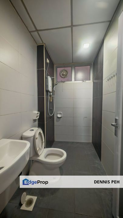 Larkin heights invesment unit 5 rooms, Johor, Johor Bahru