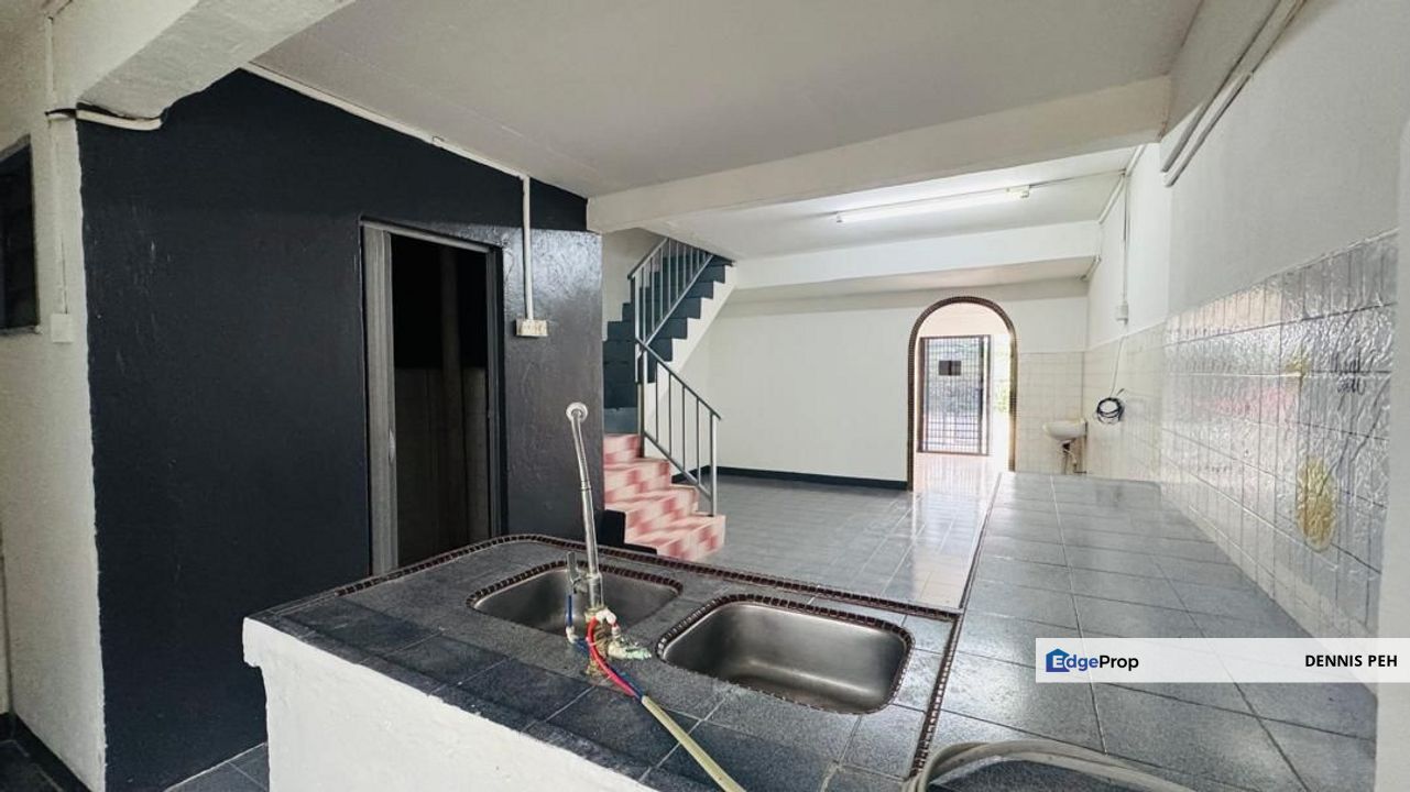 Permas Jaya @Jln Permas 2 2-stry Low Cost House For Sale (Renovated), Johor, Permas Jaya/Senibong