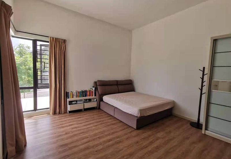 La Thea Residences @ 16 Sierra