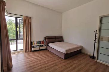 La Thea Residences @ 16 Sierra