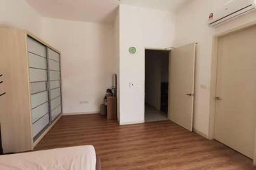 La Thea Residences @ 16 Sierra