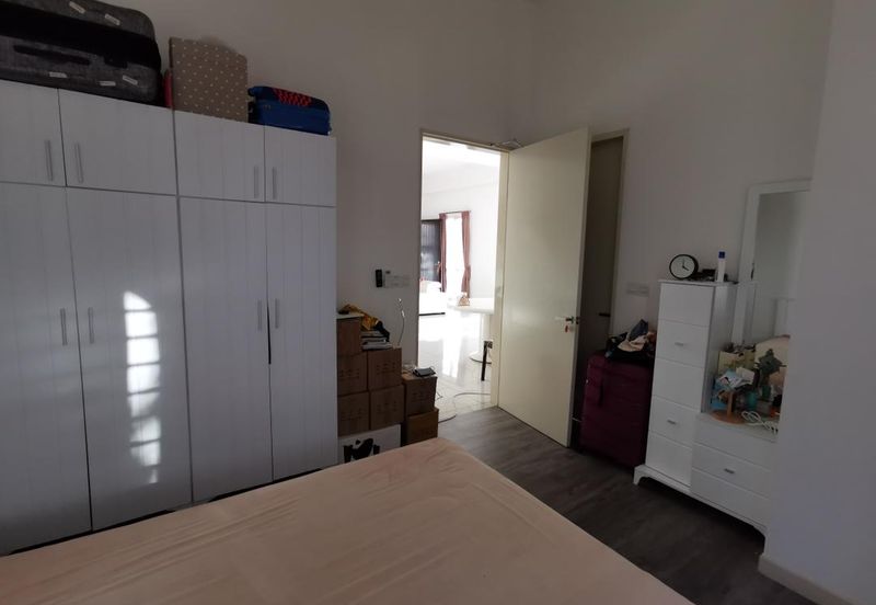 La Thea Residences @ 16 Sierra