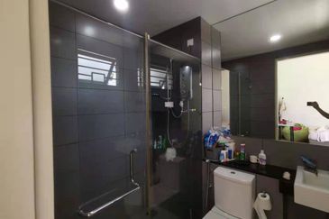 La Thea Residences @ 16 Sierra