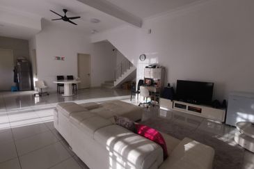 La Thea Residences @ 16 Sierra