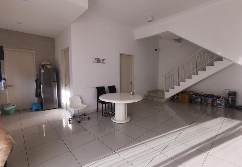 La Thea Residences @ 16 Sierra