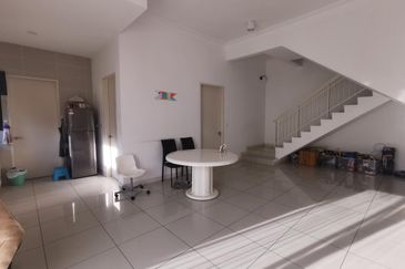 La Thea Residences @ 16 Sierra