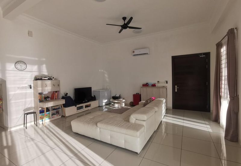 La Thea Residences @ 16 Sierra