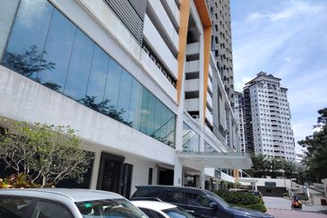 Ara Damansara Eve Suite Intermediate 2 Storey Shop For Sale