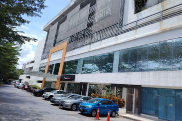 Ara Damansara Eve Suite Intermediate 2 Storey Shop For Sale