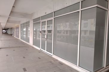 Platinum Mondrian (Pv128)