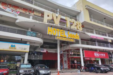 Platinum Mondrian (Pv128)