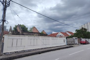 Taman Furlong Setapak 2 Adjoining Bungalow House For Sale 