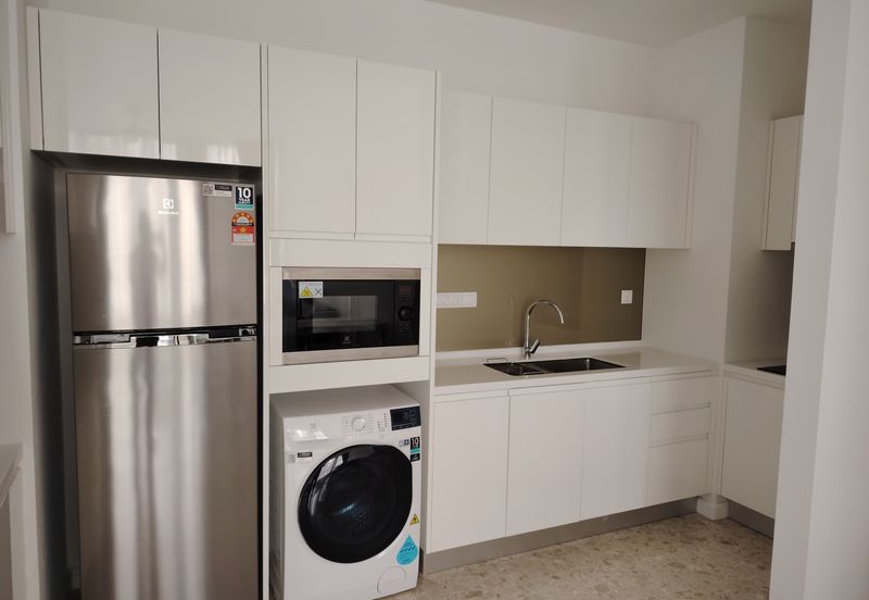 3 Rooms 3 Bathrooms Partially Furnished For Rent