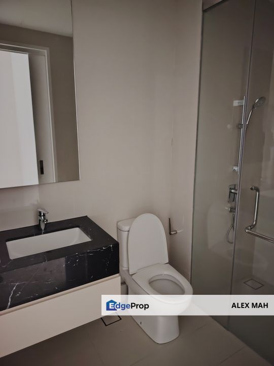 3 Rooms 3 Bathrooms Partially Furnished For Rent, Kuala Lumpur, KL City