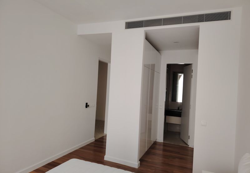 3 Rooms 3 Bathrooms Partially Furnished For Rent