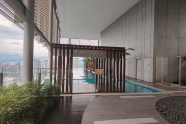 3 Rooms 3 Bathrooms Partially Furnished For Rent