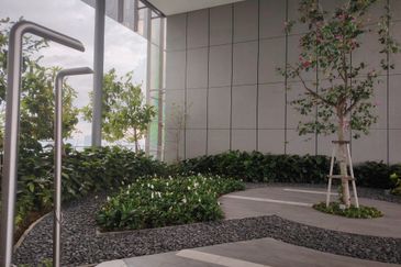 3 Rooms 3 Bathrooms Partially Furnished For Rent