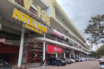 Platinum Mondrian (Pv128)