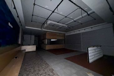 Ground Floor Corner Shop For Rent | Bandar Tun Hussein Onn Cheras