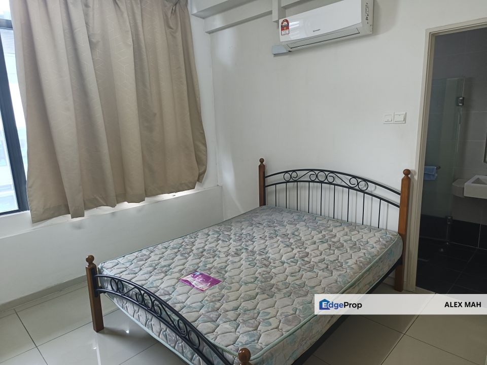 P.J Centrestage 3 Rooms 2 Bathrooms Partially Furnished For Rent, Selangor, Petaling Jaya