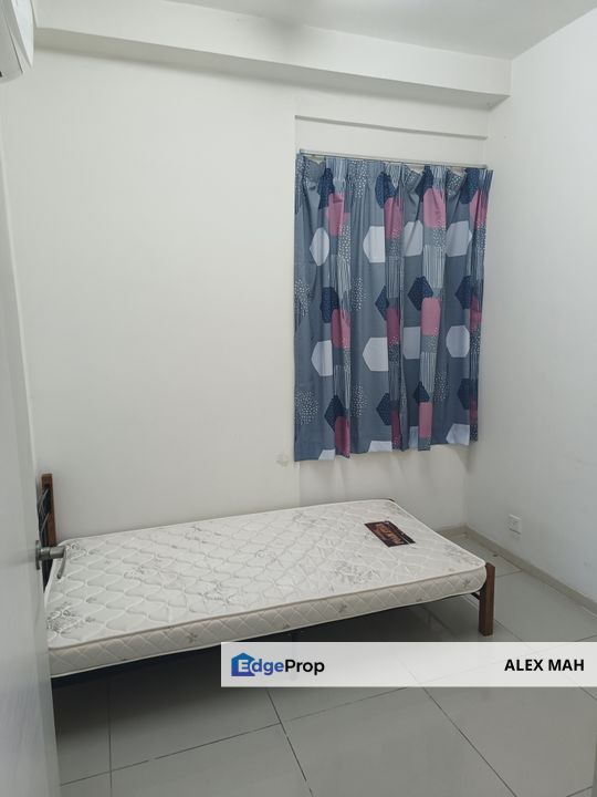 P.J Centrestage 3 Rooms 2 Bathrooms Partially Furnished For Rent, Selangor, Petaling Jaya
