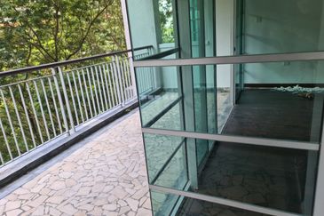 Perdana View Condominium