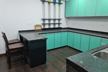 Perdana View Condominium