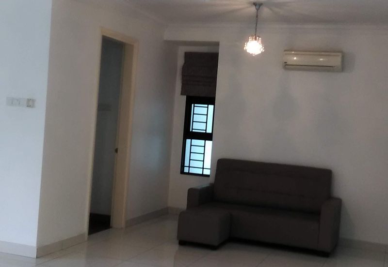 Papillon Desahill Condominium