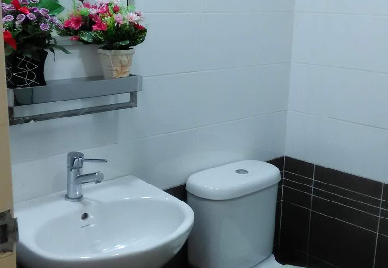 Papillon Desahill Condominium