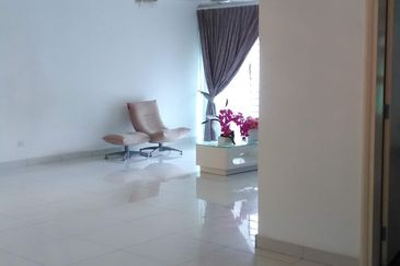 Papillon Desahill Condominium