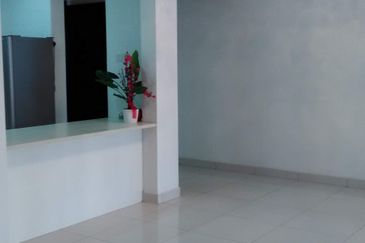 Papillon Desahill Condominium