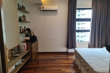 Papillon Desahill Condominium