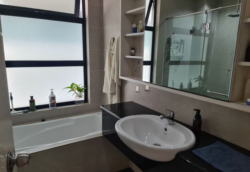 Papillon Desahill Condominium