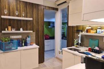 Papillon Desahill Condominium