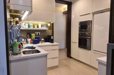 Papillon Desahill Condominium