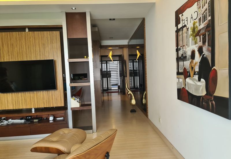 Papillon Desahill Condominium