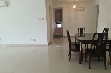 Papillon Desahill Condominium