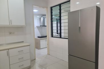 Papillon Desahill Condominium