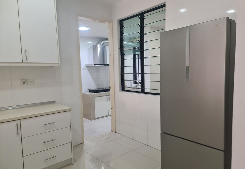 Papillon Desahill Condominium