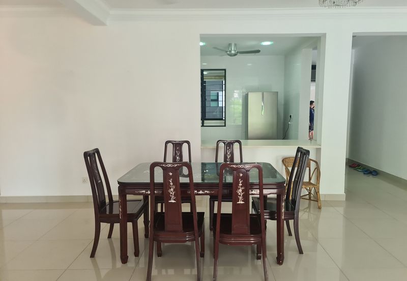 Papillon Desahill Condominium