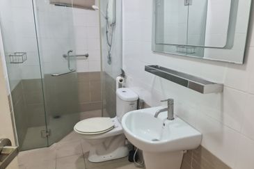 Papillon Desahill Condominium