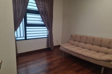 Papillon Desahill Condominium