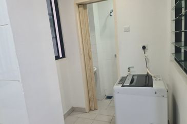 Papillon Desahill Condominium